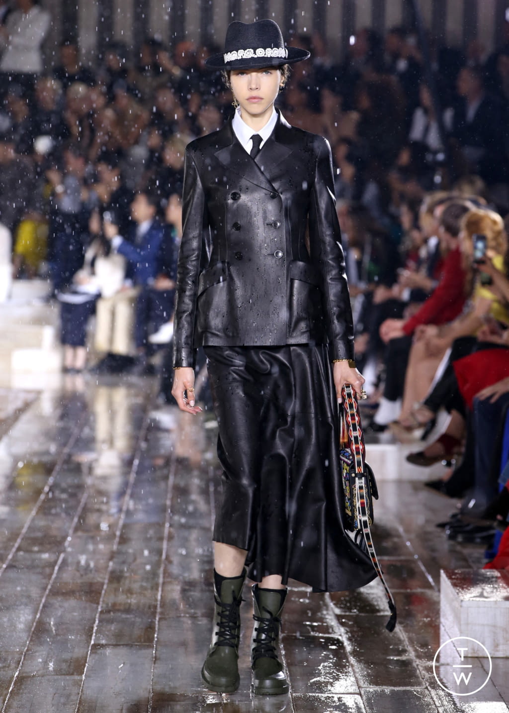 Fashion Week Paris Resort 2019 look 20 from the Christian Dior collection 女装