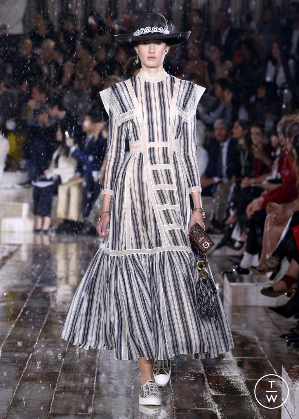 Fashion Week Paris Resort 2019 look 31 from the Christian Dior collection womenswear