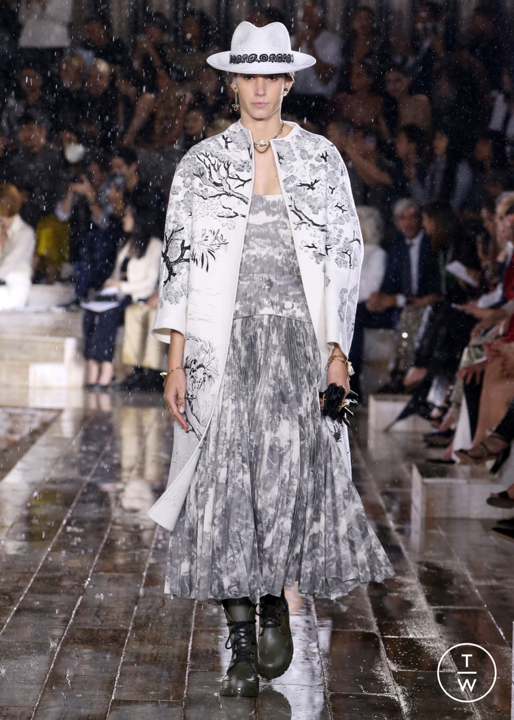 Fashion Week Paris Resort 2019 look 41 from the Christian Dior collection womenswear