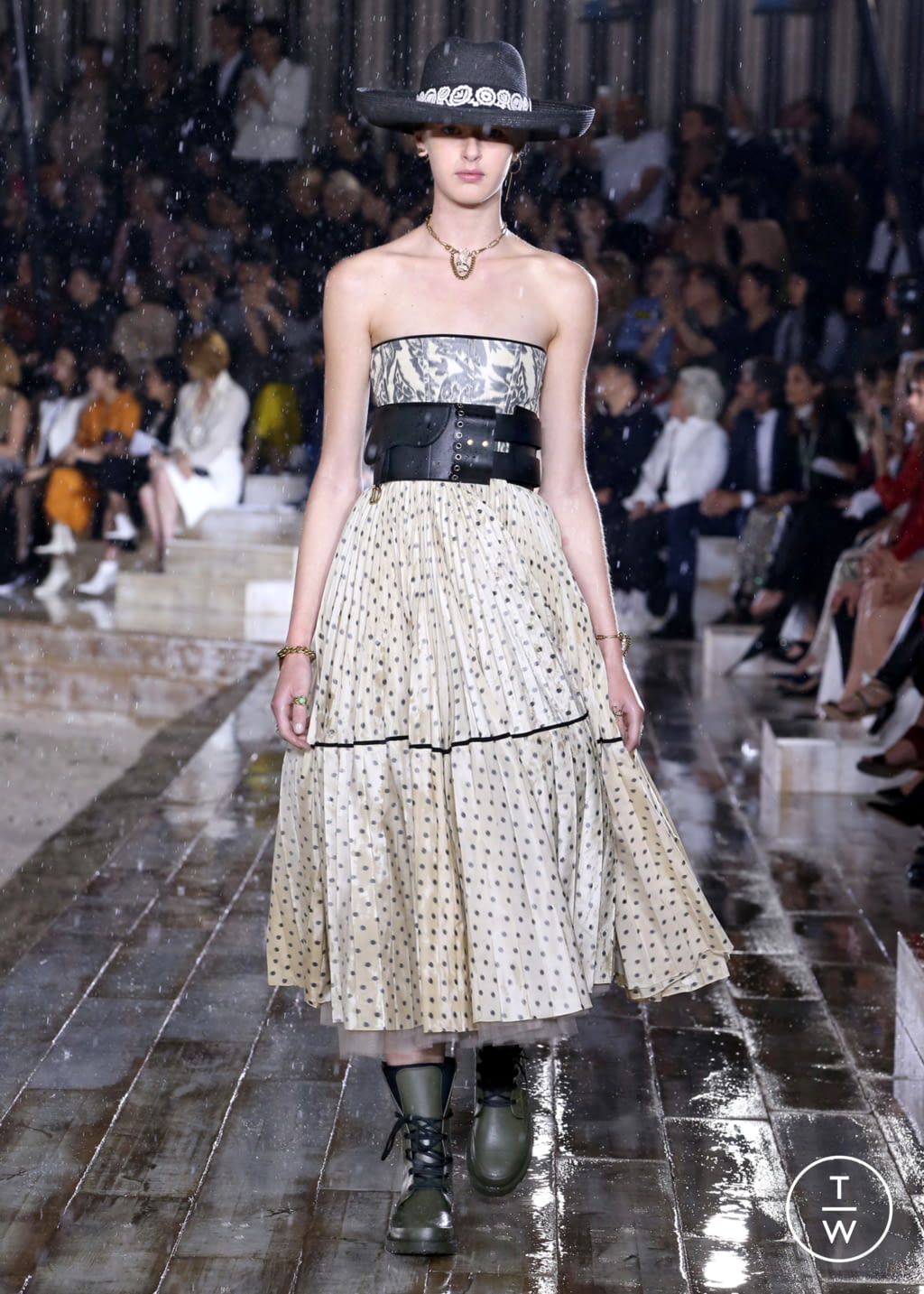 Fashion Week Paris Resort 2019 look 45 from the Christian Dior collection womenswear