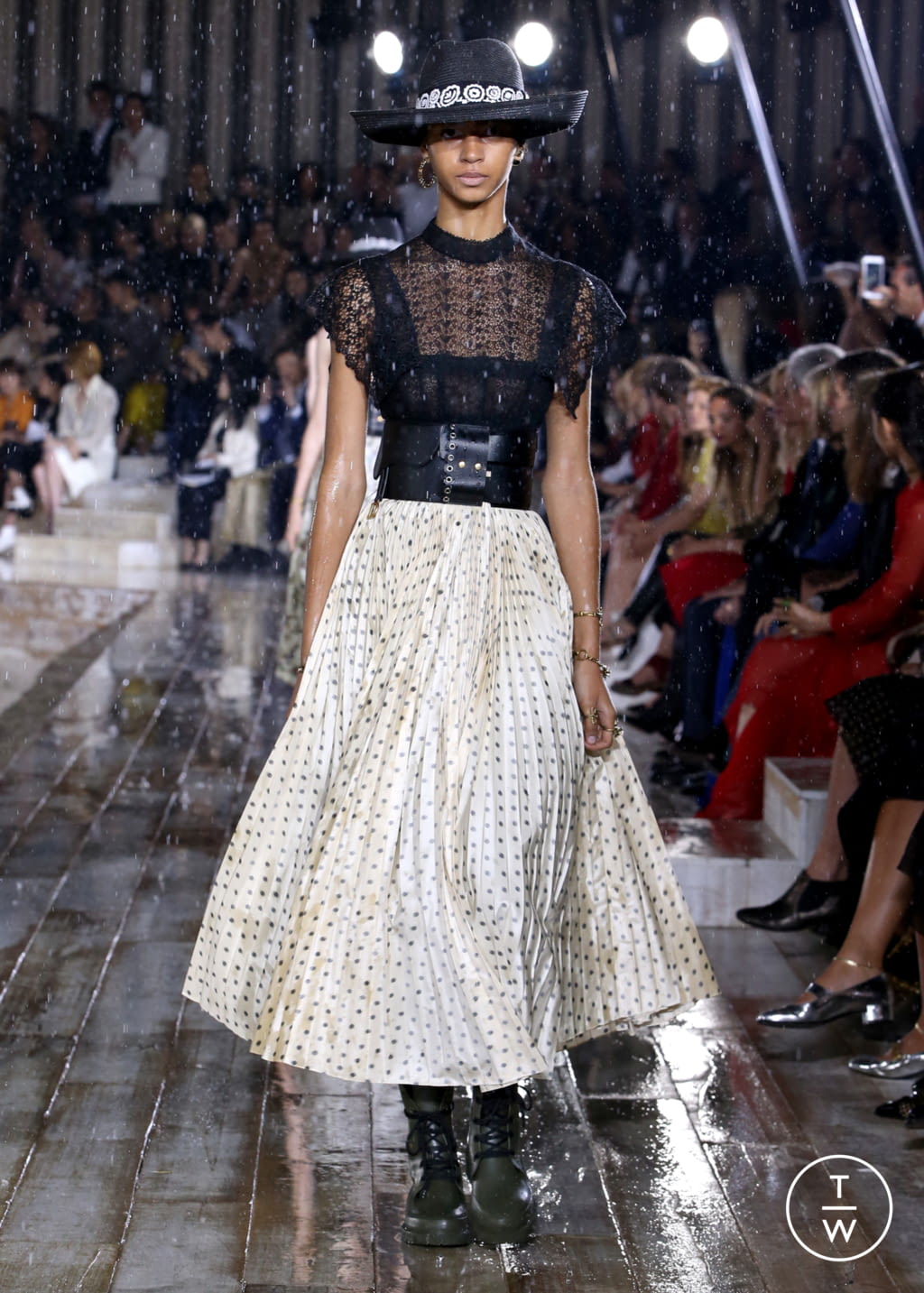 Fashion Week Paris Resort 2019 look 47 from the Christian Dior collection 女装