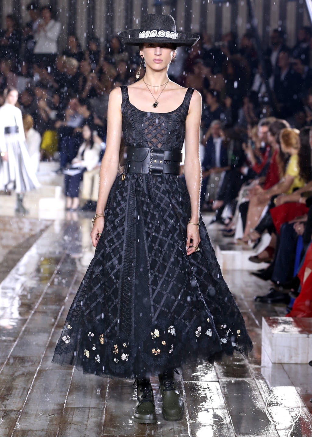 Fashion Week Paris Resort 2019 look 55 from the Christian Dior collection 女装