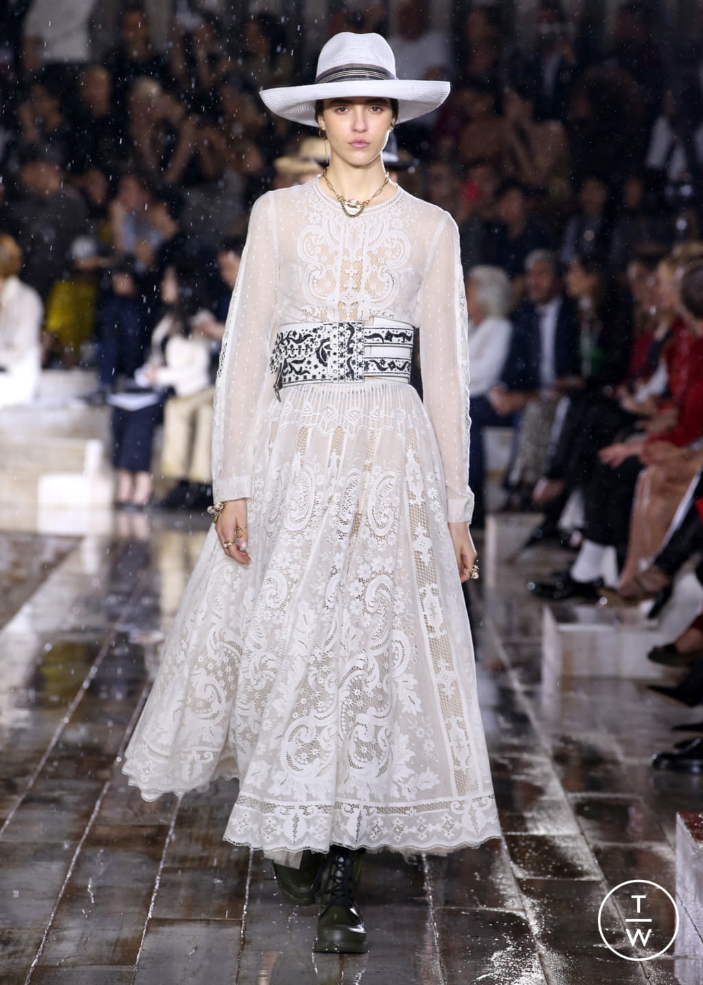 Fashion Week Paris Resort 2019 look 69 from the Christian Dior collection 女装