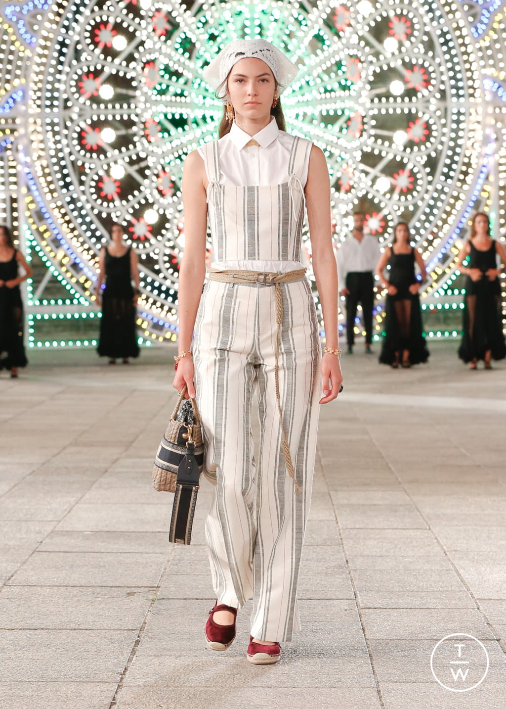 Fashion Week Paris Resort 2021 look 10 from the Christian Dior collection 女装
