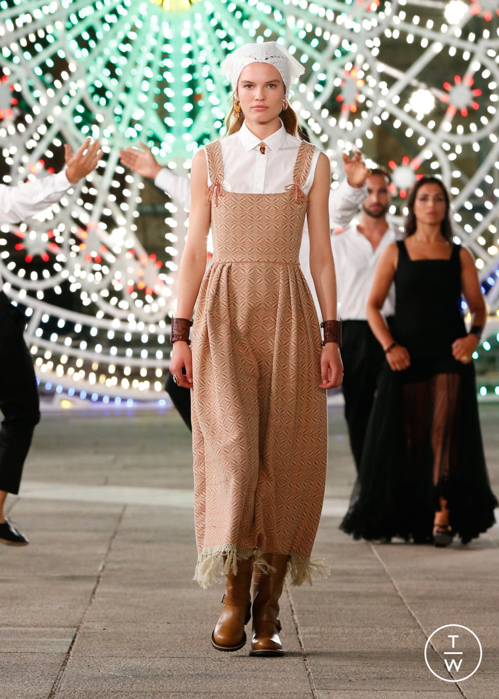Fashion Week Paris Resort 2021 look 16 from the Christian Dior collection womenswear