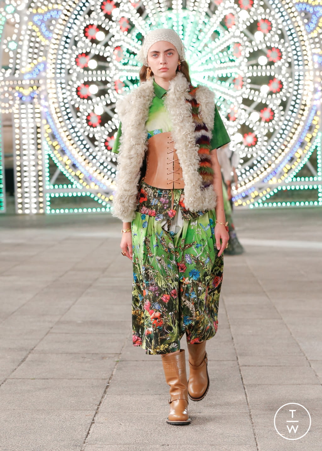 Fashion Week Paris Resort 2021 look 36 from the Christian Dior collection womenswear