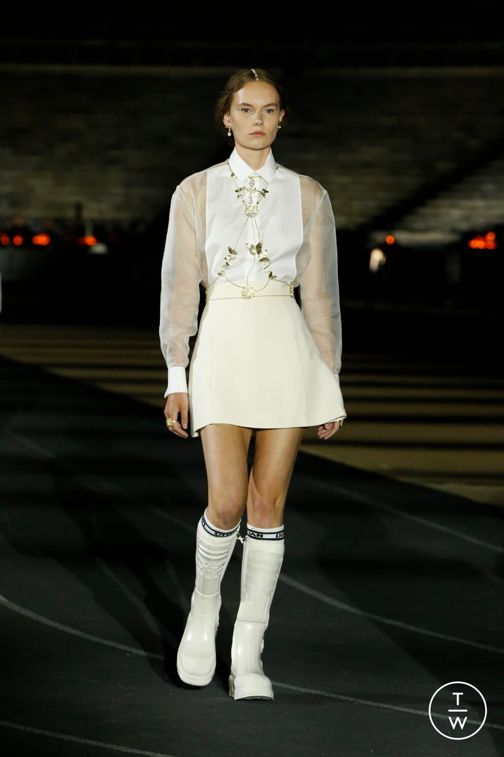 Fashion Week Paris Resort 2022 look 28 from the Christian Dior collection 女装