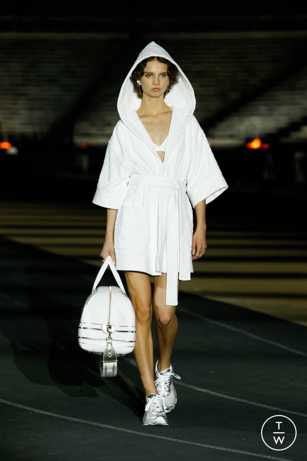 Fashion Week Paris Resort 2022 look 46 de la collection Christian Dior womenswear