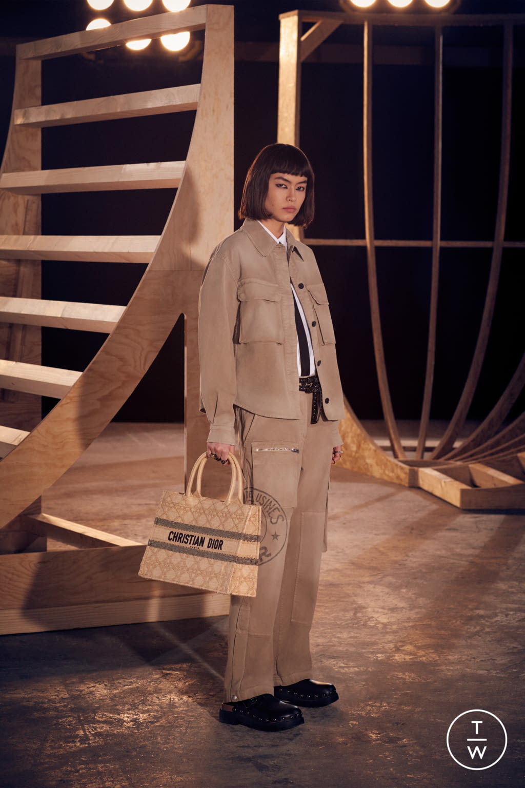 Fashion Week Paris Pre-Fall 2022 look 12 from the Christian Dior collection 女装