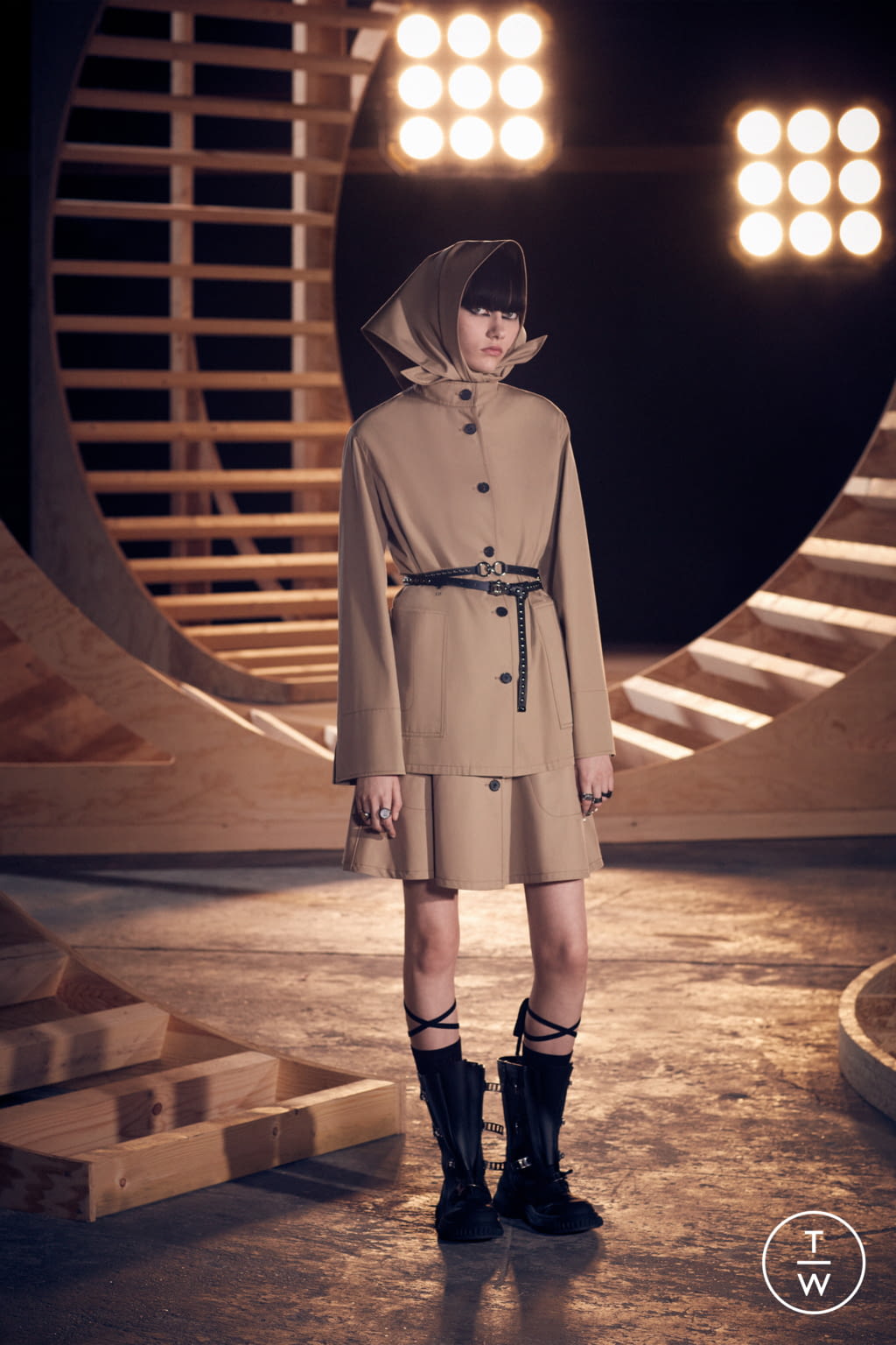 Fashion Week Paris Pre-Fall 2022 look 15 from the Christian Dior collection 女装