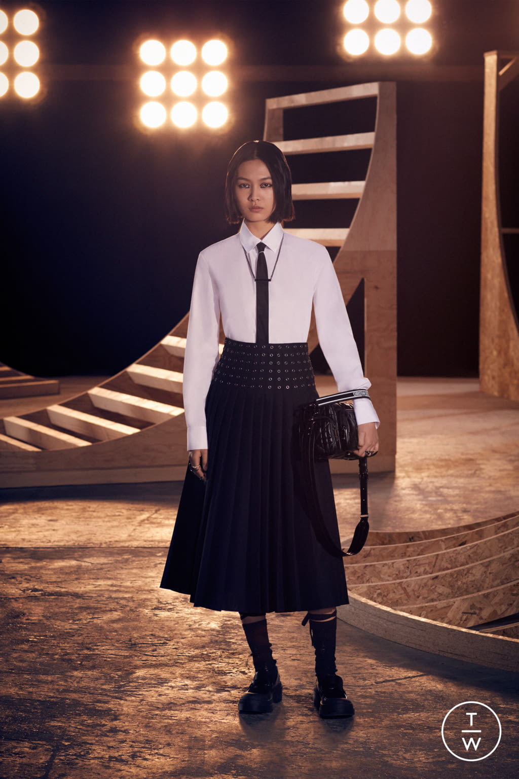 Fashion Week Paris Pre-Fall 2022 look 23 from the Christian Dior collection 女装