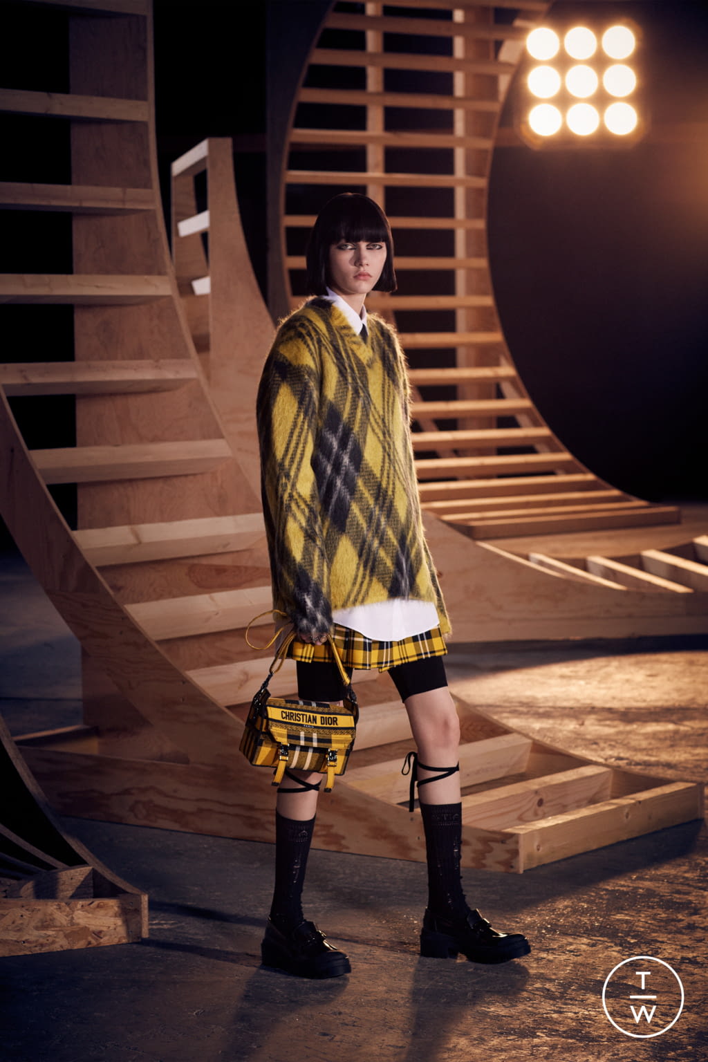 Fashion Week Paris Pre-Fall 2022 look 3 from the Christian Dior collection womenswear