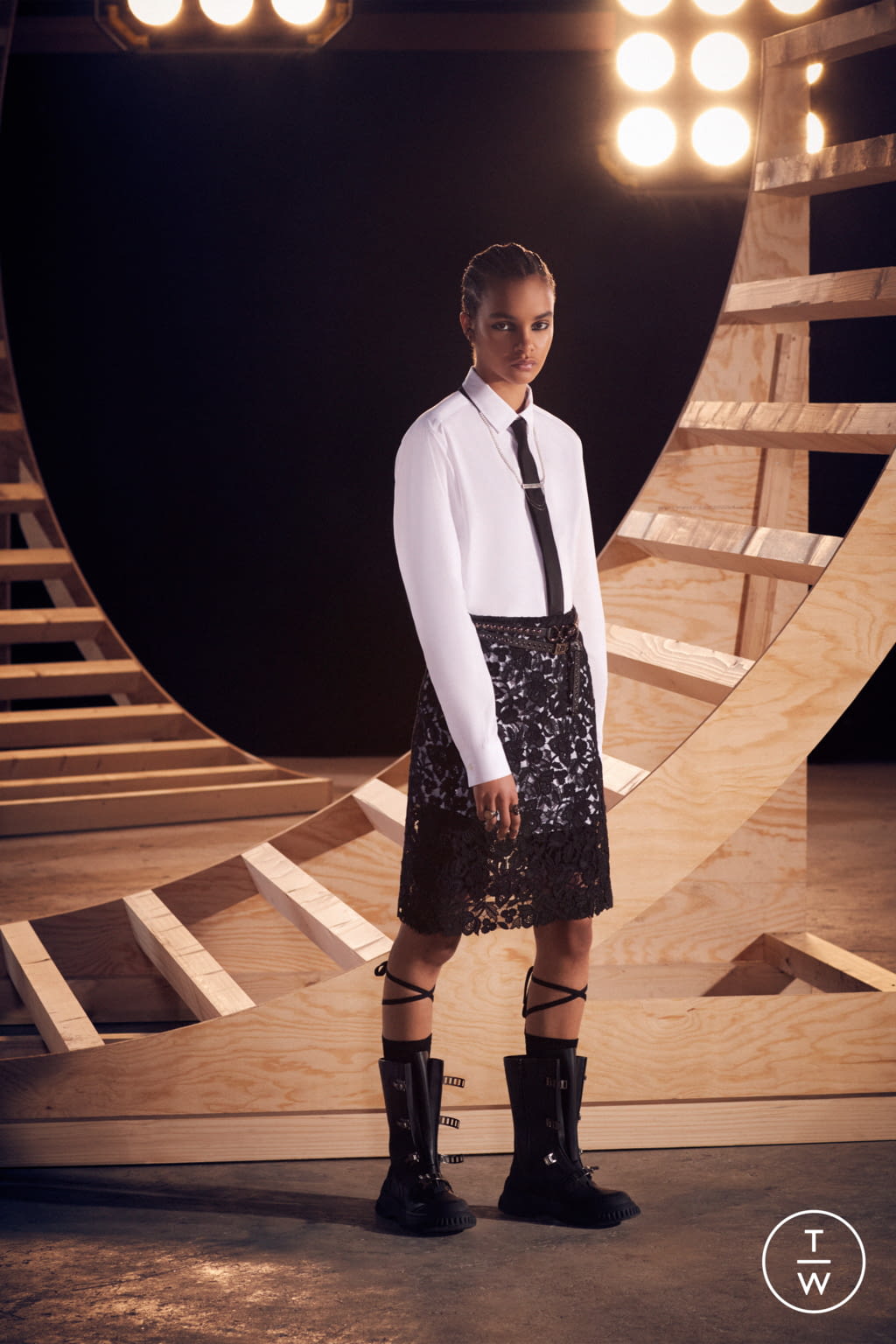 Fashion Week Paris Pre-Fall 2022 look 47 from the Christian Dior collection womenswear
