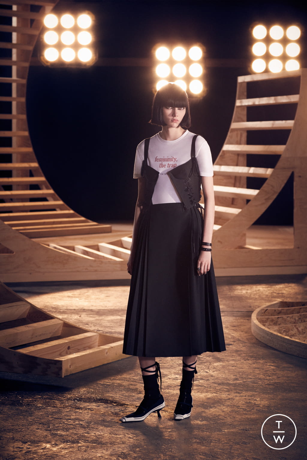 Fashion Week Paris Pre-Fall 2022 look 6 from the Christian Dior collection womenswear