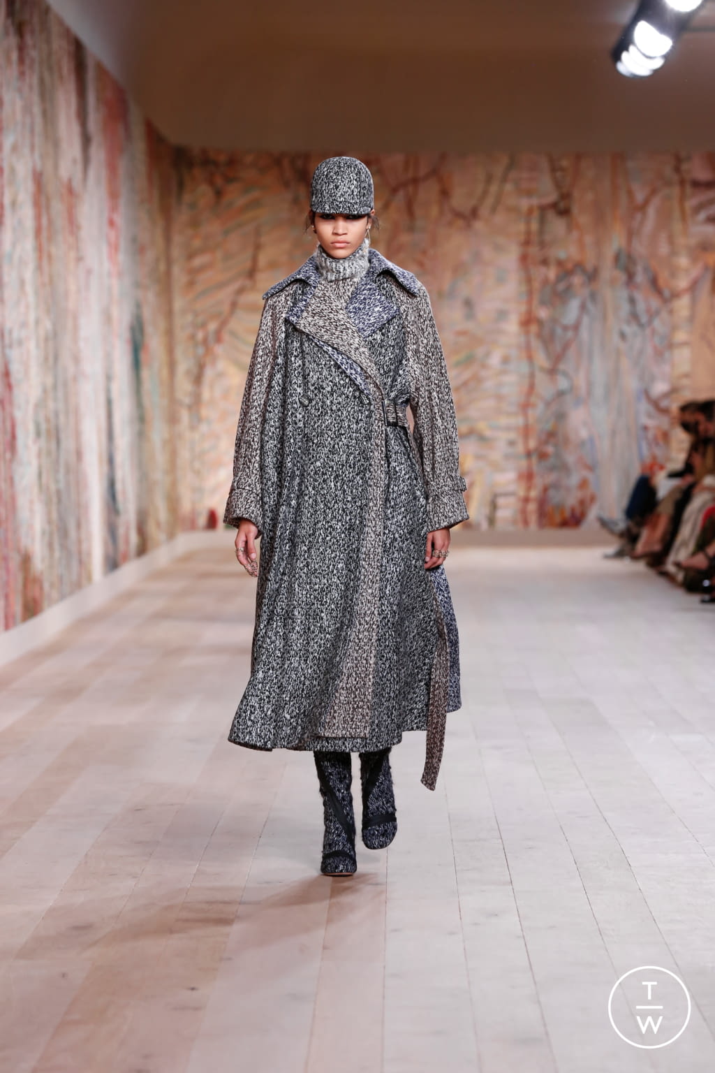 Fashion Week Paris Fall/Winter 2021 look 48 de la collection Christian Dior couture
