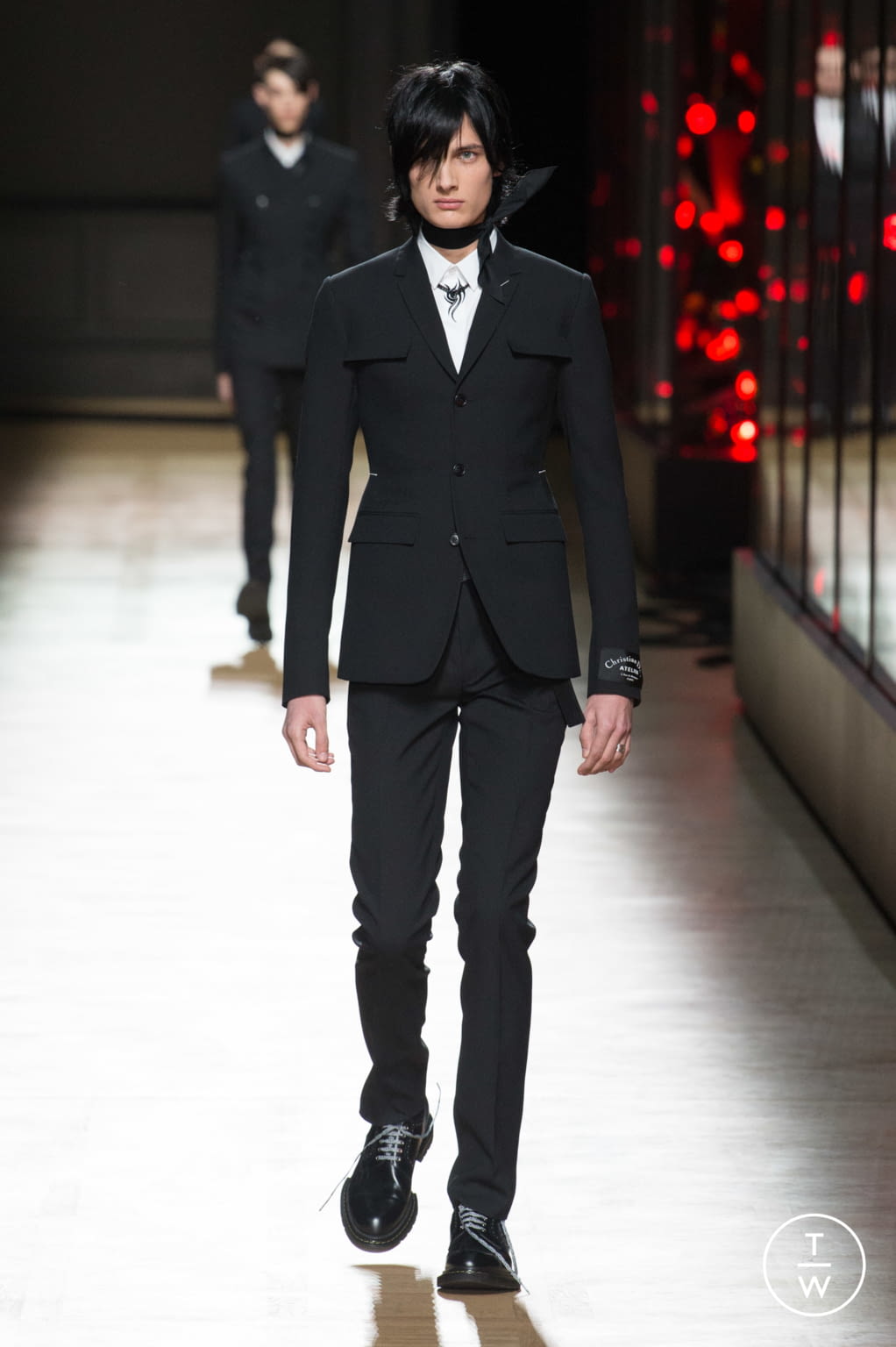 Fashion Week Paris Fall/Winter 2018 look 3 from the Dior Men collection 男装