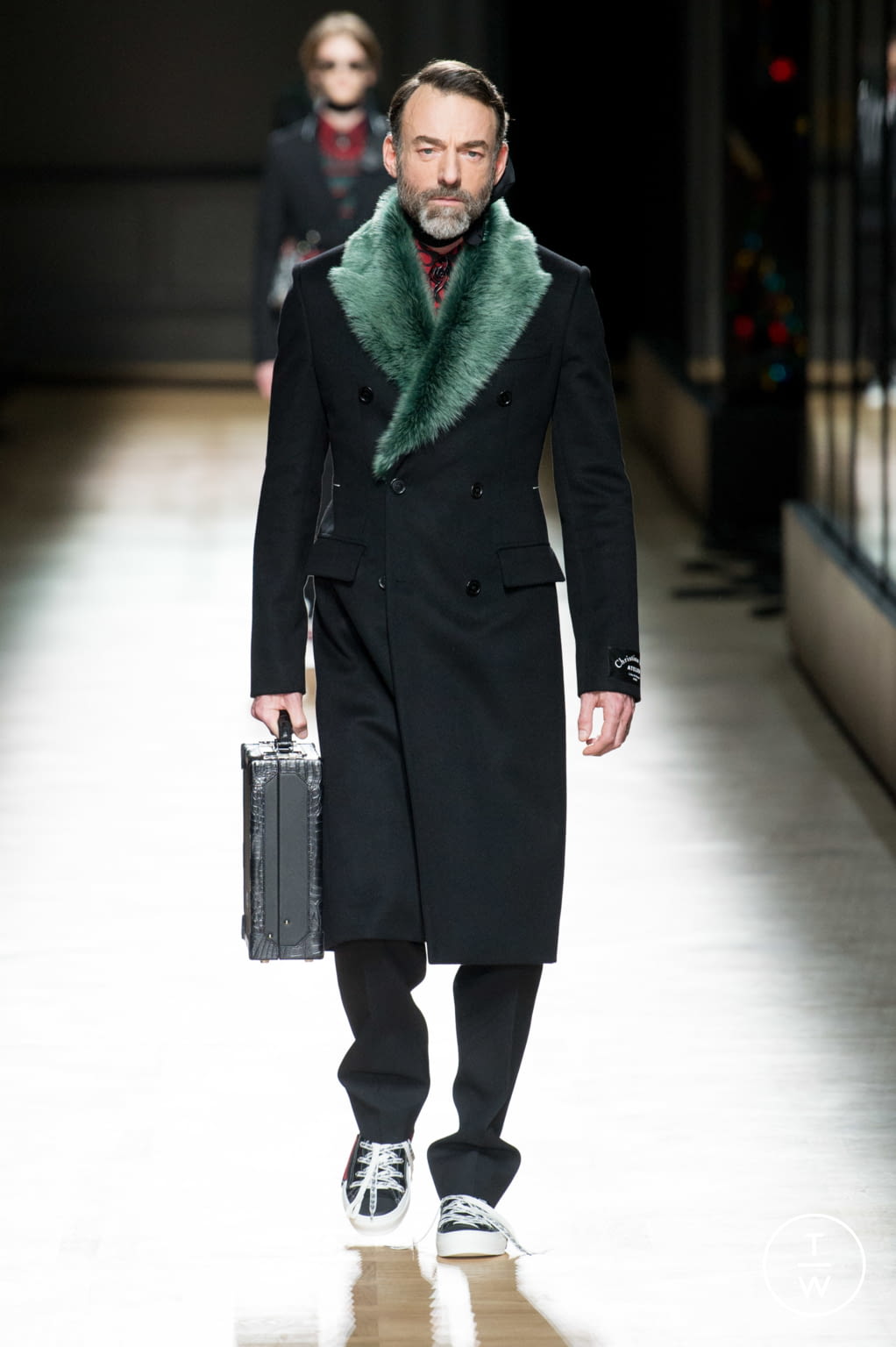 Fashion Week Paris Fall/Winter 2018 look 14 from the Dior Men collection 男装