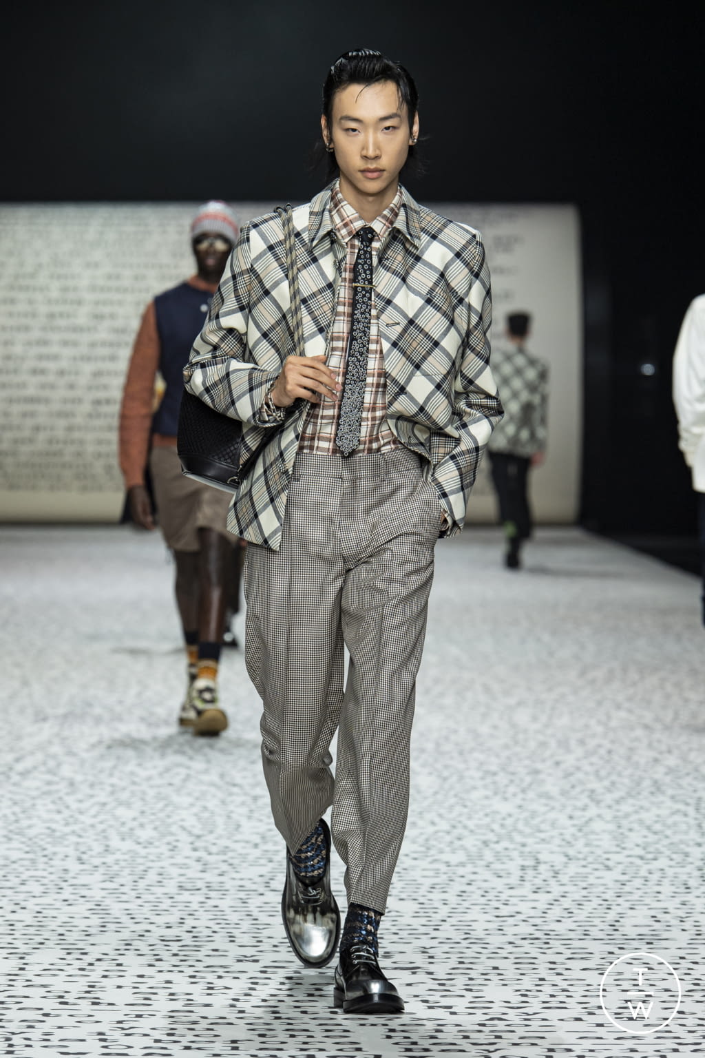 Fashion Week Paris Pre-Fall 2022 look 46 from the Dior Men collection 男装