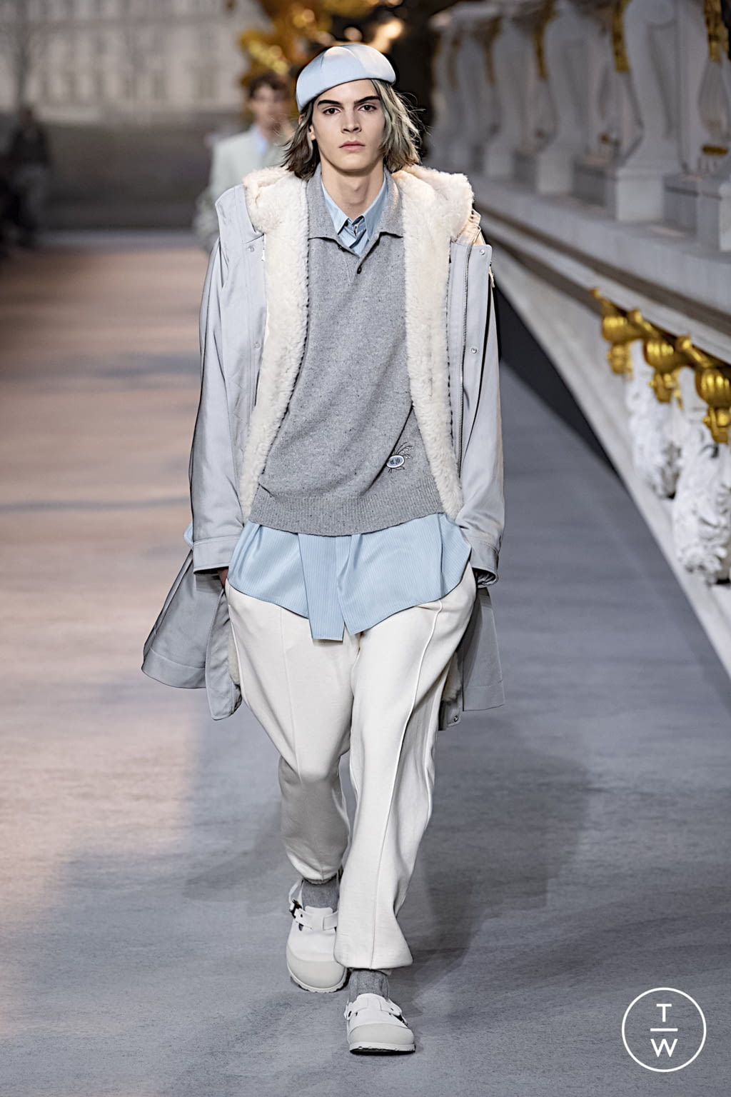 Fashion Week Paris Fall/Winter 2022 look 28 from the Dior Men collection menswear