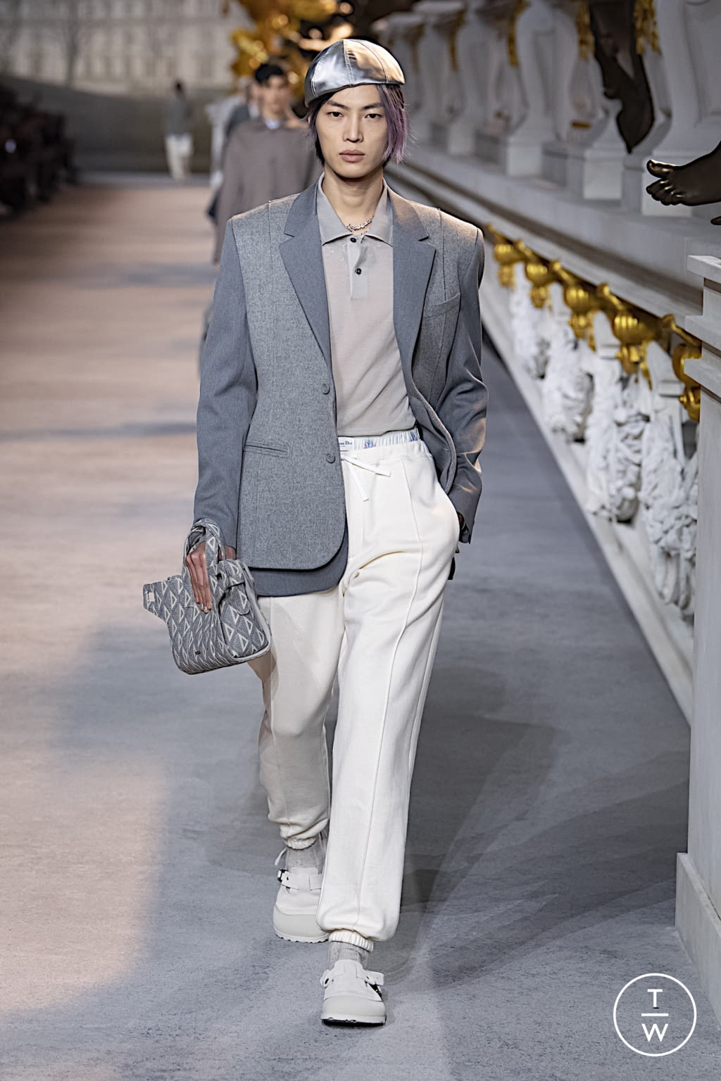 Fashion Week Paris Fall/Winter 2022 look 30 de la collection Dior Men menswear