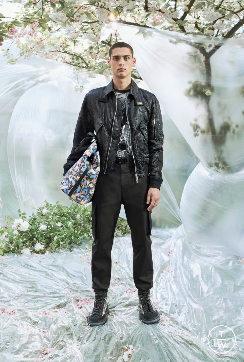 Fashion Week Paris Resort 2020 look 4 from the Dior Men collection menswear