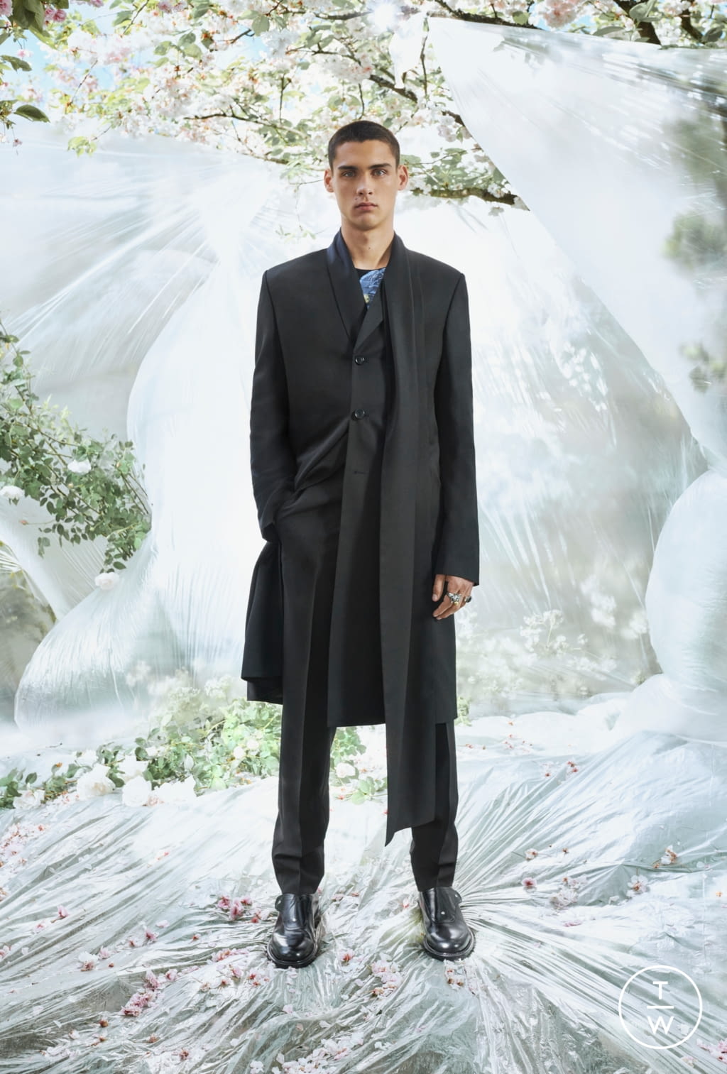 Fashion Week Paris Resort 2020 look 7 from the Dior Men collection menswear