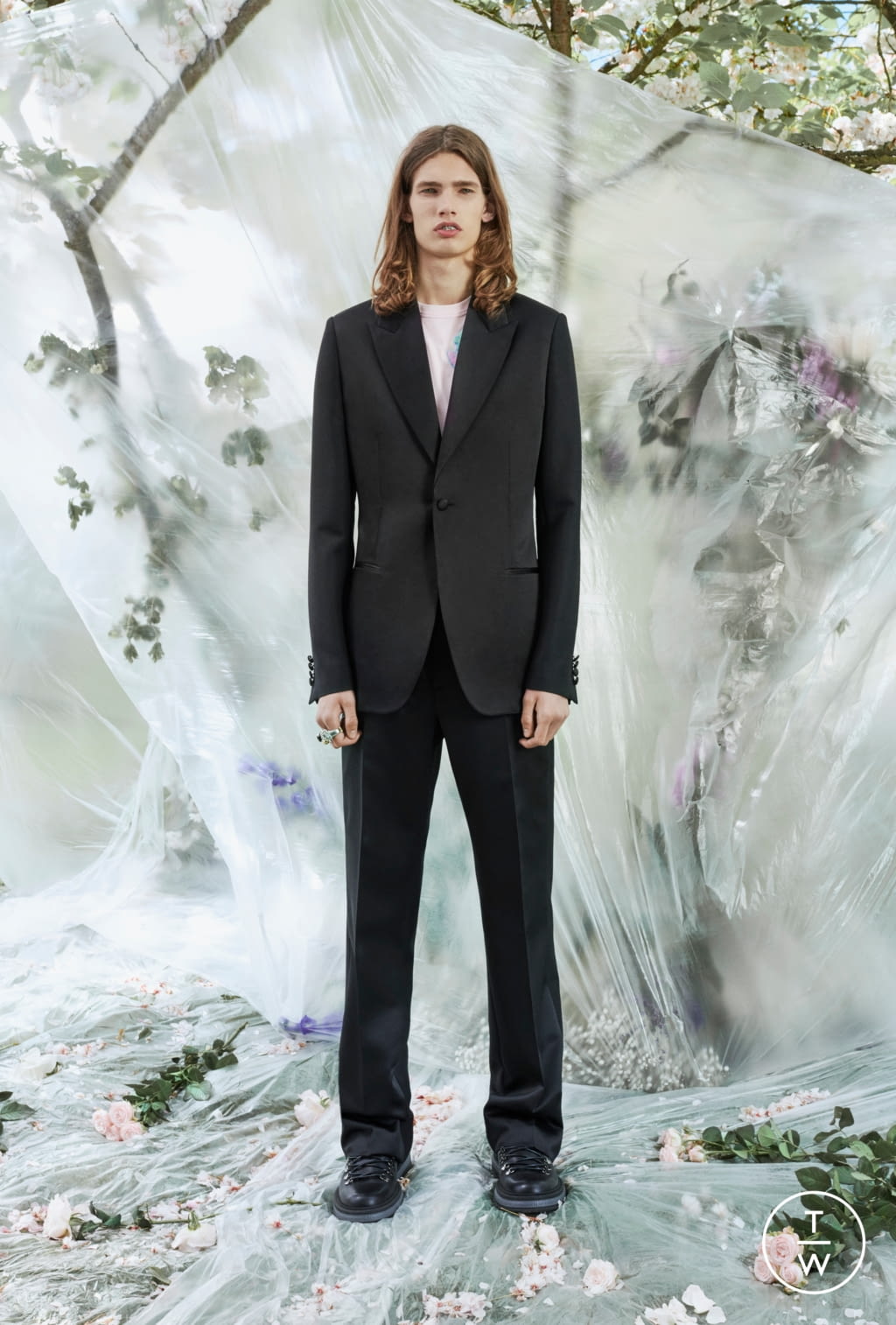 Fashion Week Paris Resort 2020 look 16 from the Dior Men collection 男装