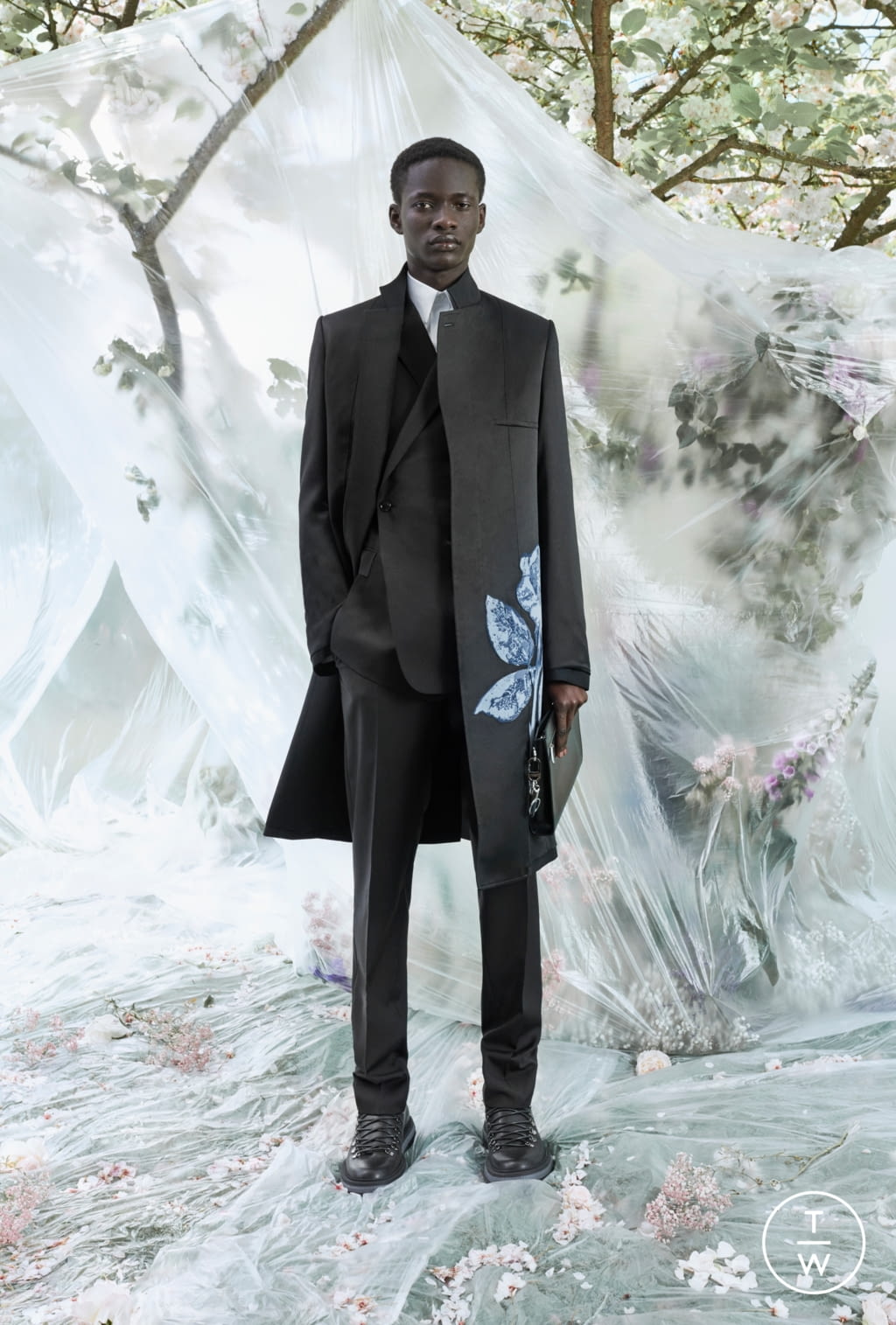 Fashion Week Paris Resort 2020 look 17 from the Dior Men collection 男装