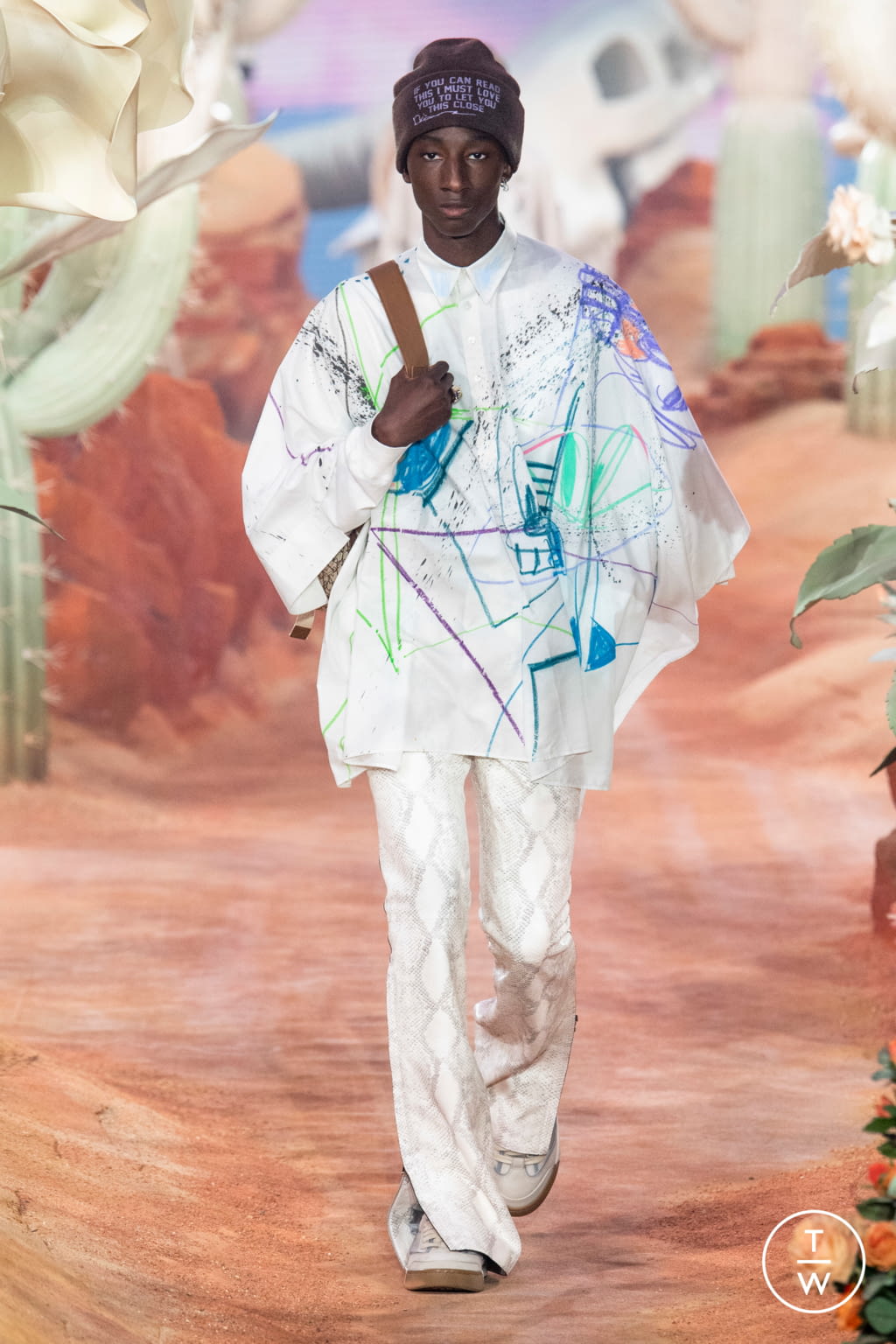 Fashion Week Paris Spring/Summer 2022 look 14 from the Dior Men collection 男装