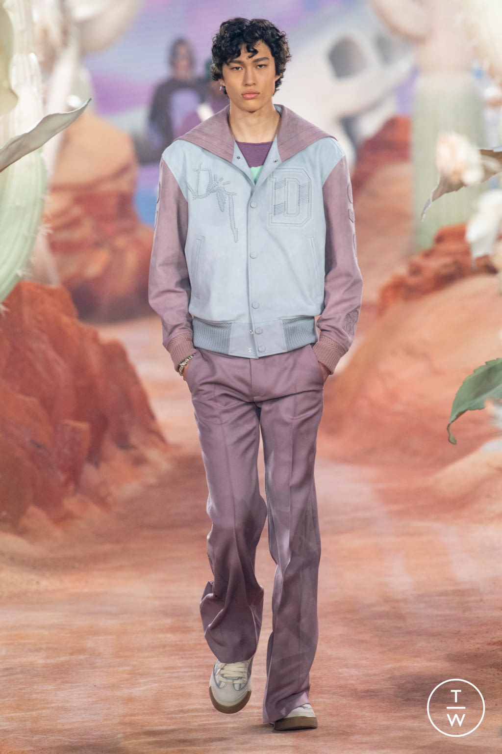 Fashion Week Paris Spring/Summer 2022 look 18 from the Dior Men collection menswear