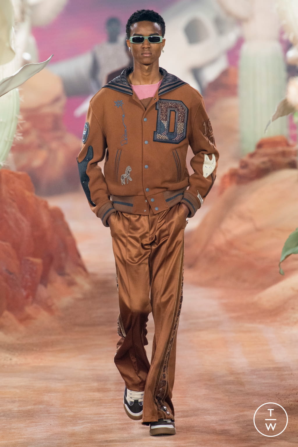 Fashion Week Paris Spring/Summer 2022 look 30 from the Dior Men collection menswear