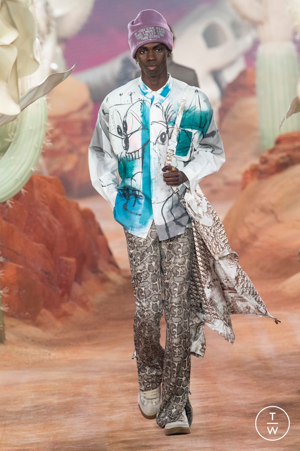 Fashion Week Paris Spring/Summer 2022 look 40 from the Dior Men collection 男装