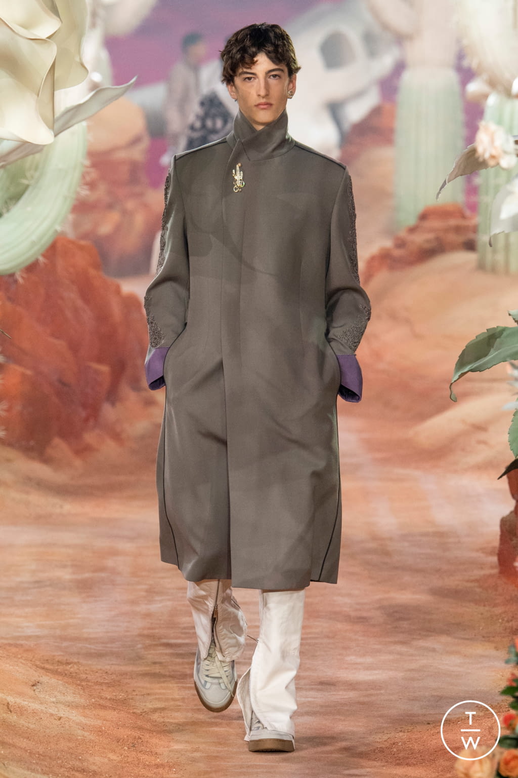 Fashion Week Paris Spring/Summer 2022 look 41 from the Dior Men collection 男装