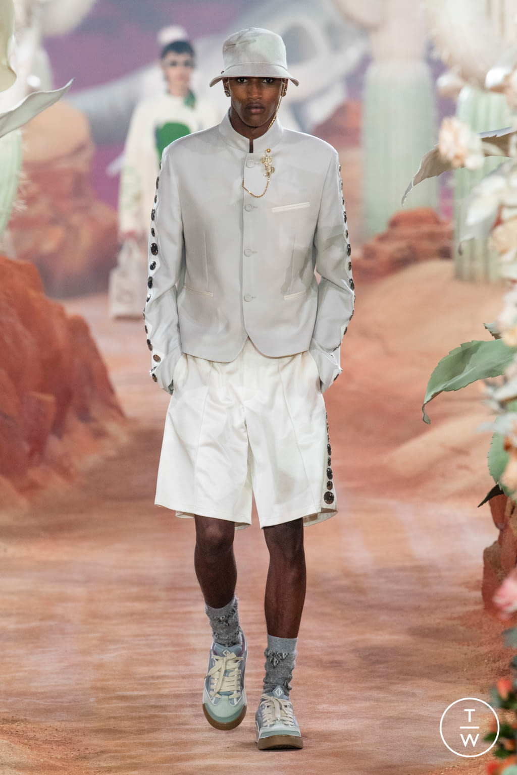 Fashion Week Paris Spring/Summer 2022 look 47 from the Dior Men collection 男装