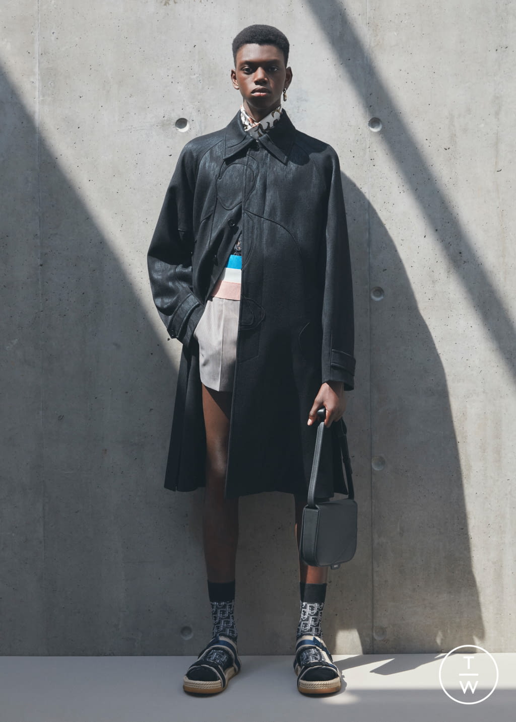 Fashion Week Paris Spring/Summer 2021 look 7 from the Dior Men collection menswear