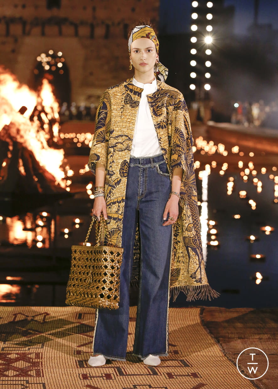 Fashion Week Paris Resort 2020 look 18 from the Christian Dior collection womenswear