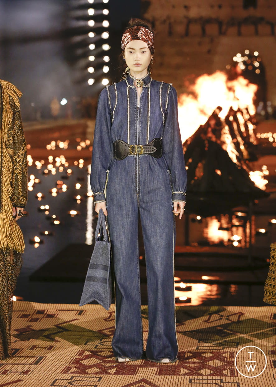 Fashion Week Paris Resort 2020 look 19 from the Christian Dior collection womenswear