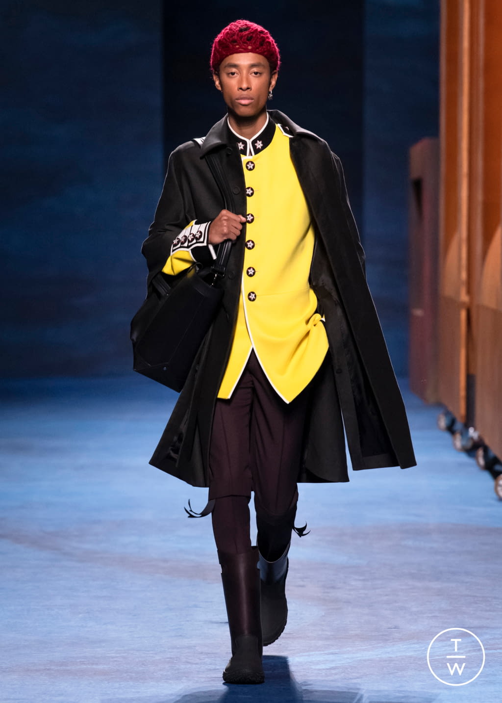 Fashion Week Paris Fall/Winter 2021 look 12 from the Dior Men collection 男装