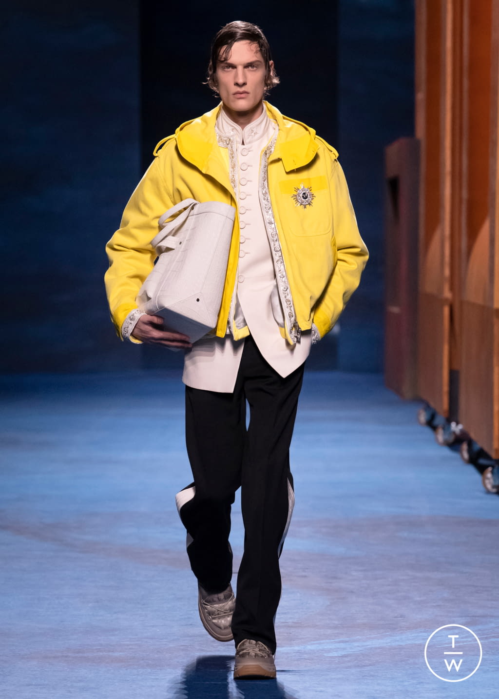 Fashion Week Paris Fall/Winter 2021 look 13 from the Dior Men collection menswear