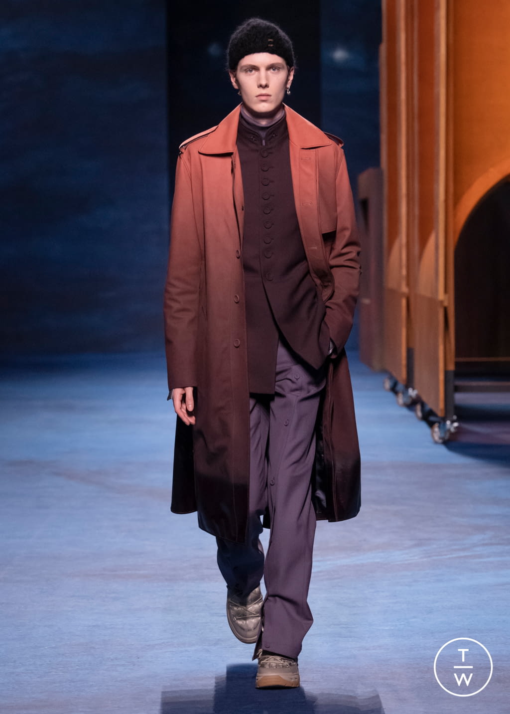 Fashion Week Paris Fall/Winter 2021 look 20 from the Dior Men collection menswear