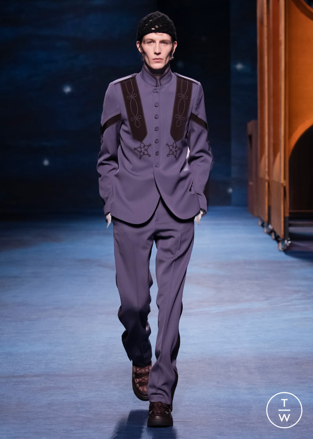 Fashion Week Paris Fall/Winter 2021 look 24 from the Dior Men collection menswear