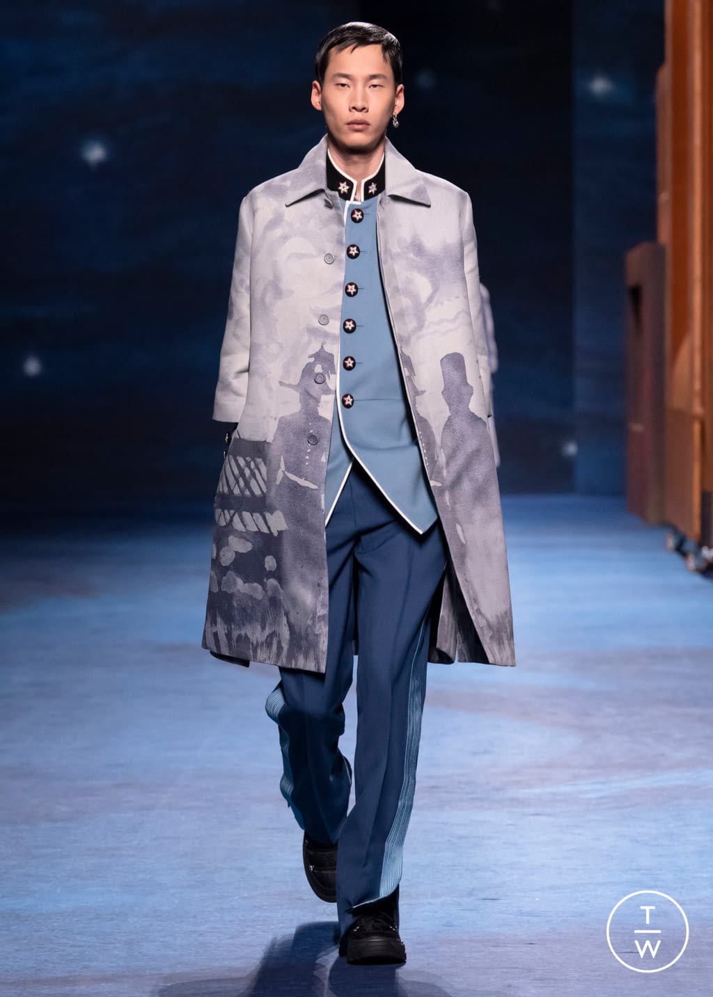 Fashion Week Paris Fall/Winter 2021 look 44 from the Dior Men collection 男装