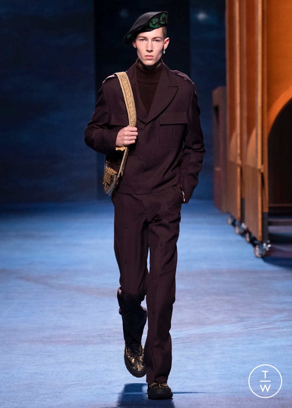 Fashion Week Paris Fall/Winter 2021 look 6 from the Dior Men collection menswear