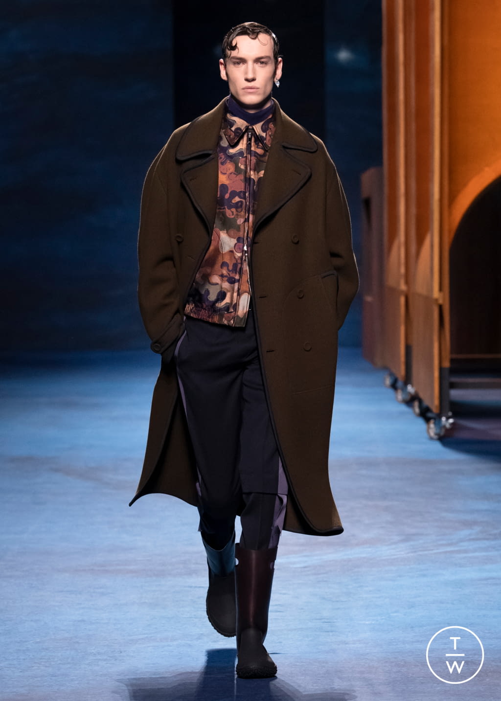 Fashion Week Paris Fall/Winter 2021 look 9 de la collection Dior Men menswear