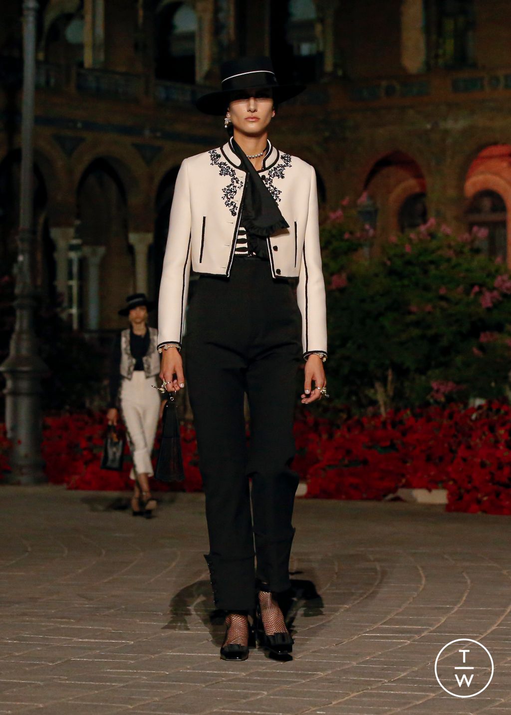 Fashion Week Paris Resort 2023 look 2 de la collection Christian Dior womenswear