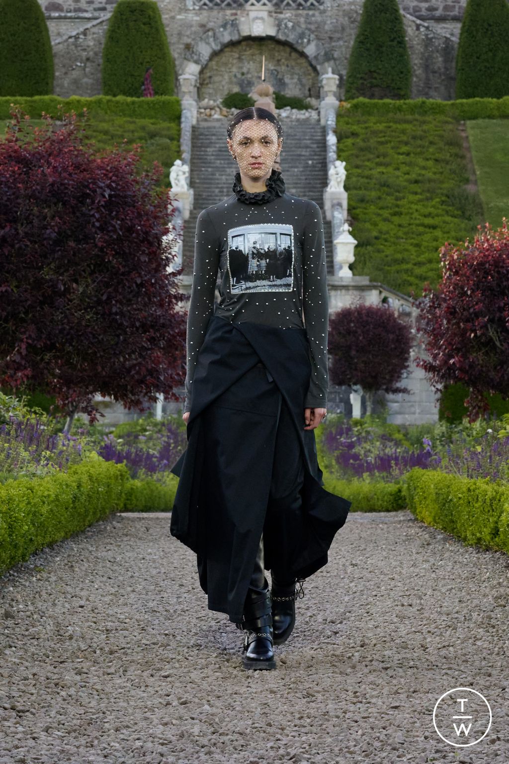 Fashion Week Paris Resort 2025 look 10 de la collection Christian Dior womenswear