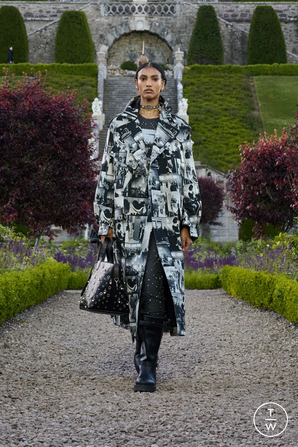 Fashion Week Paris Resort 2025 look 12 de la collection Christian Dior womenswear