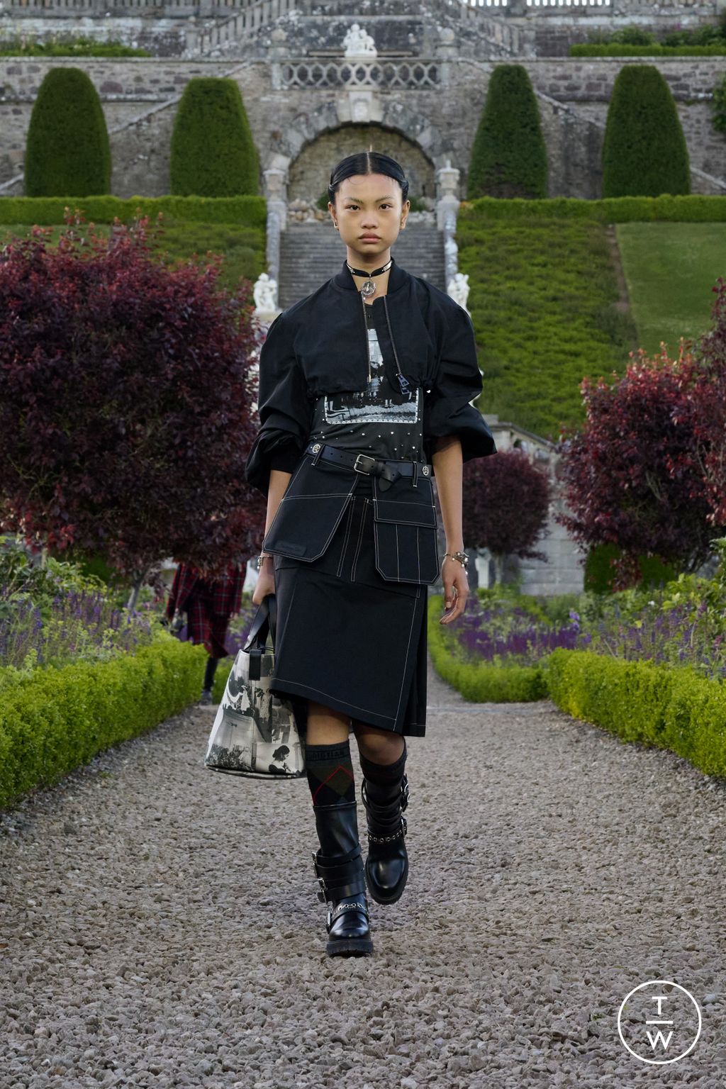 Fashion Week Paris Resort 2025 look 13 from the Christian Dior collection 女装