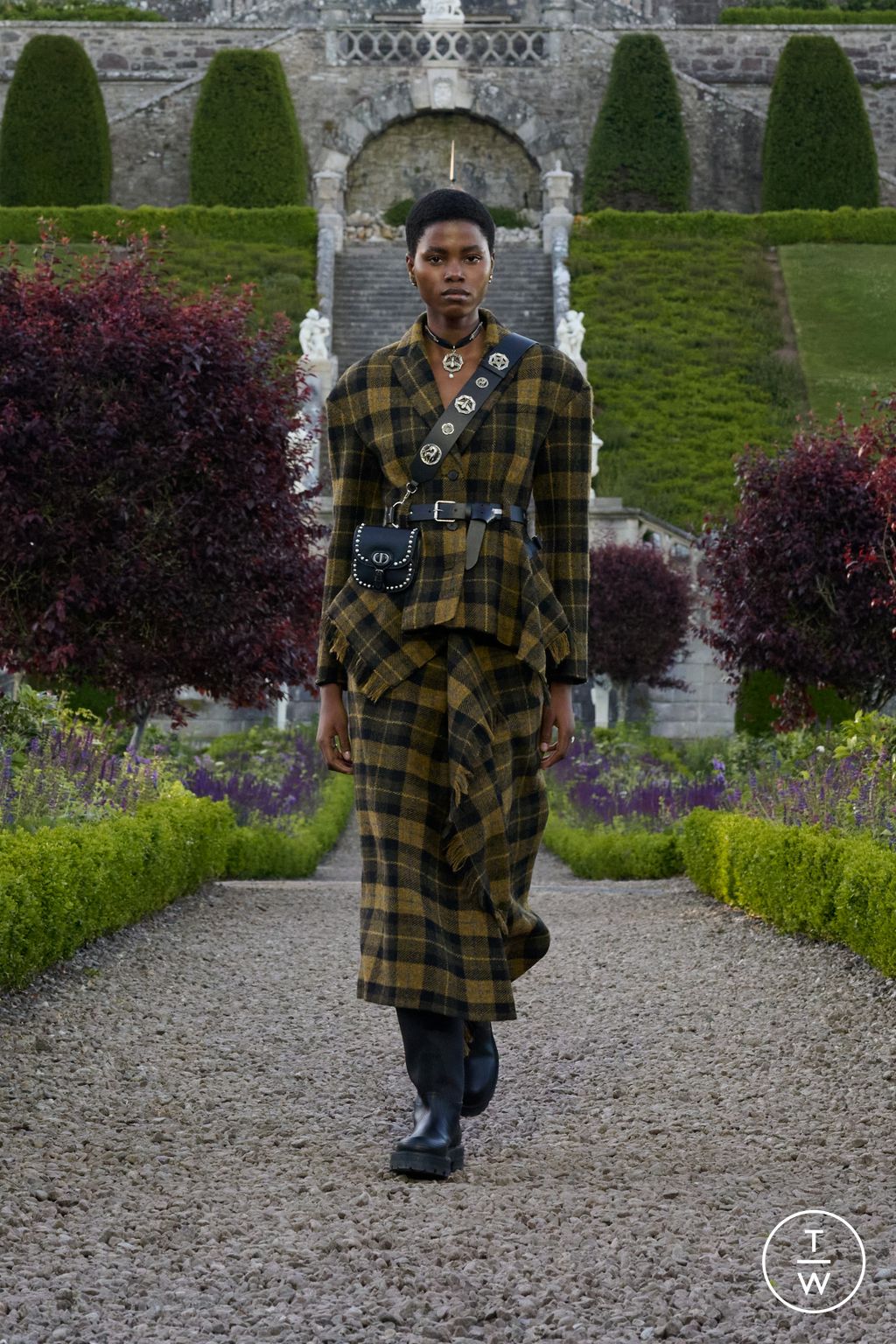Fashion Week Paris Resort 2025 look 27 de la collection Christian Dior womenswear