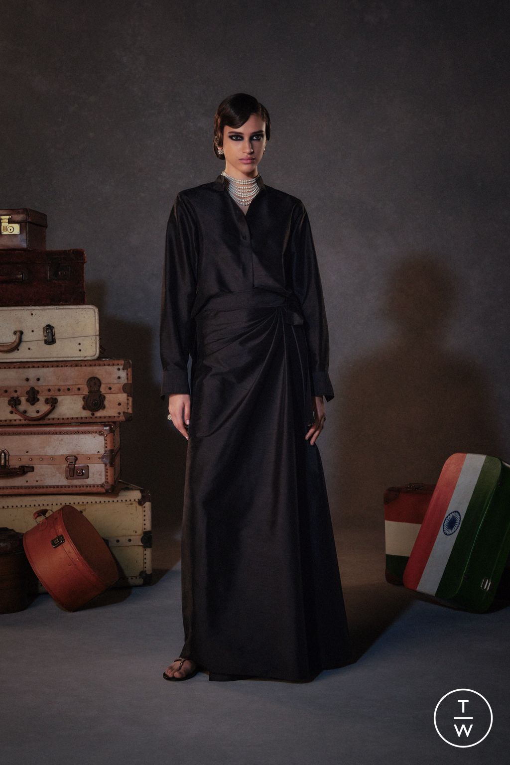 Fashion Week Paris Pre-Fall 2023 look 100 from the Christian Dior collection 女装